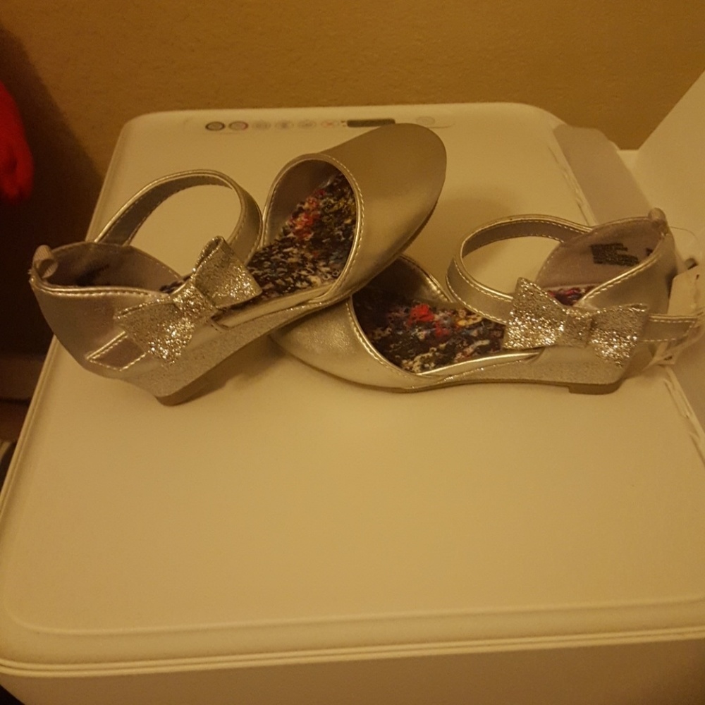 Toddler Silver Sparkly wedge heel shoes